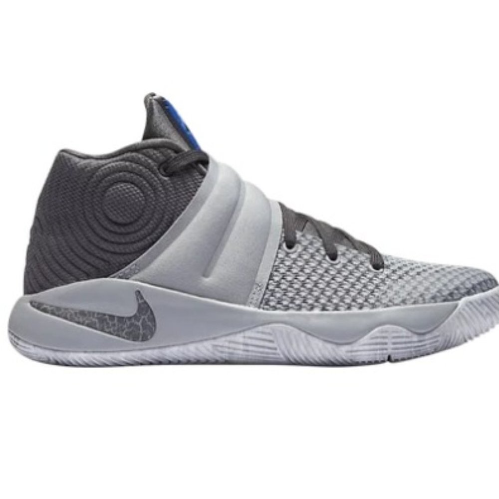 Nike Kid's Kyrie 2 Signature Basketball Shoes - 5.5 Y